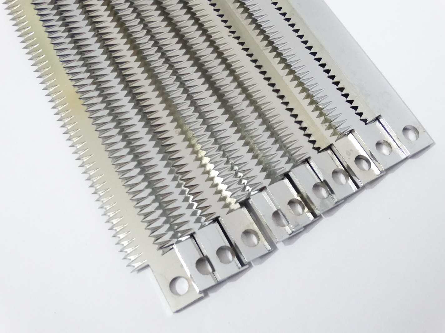Nichrome Machine Blade